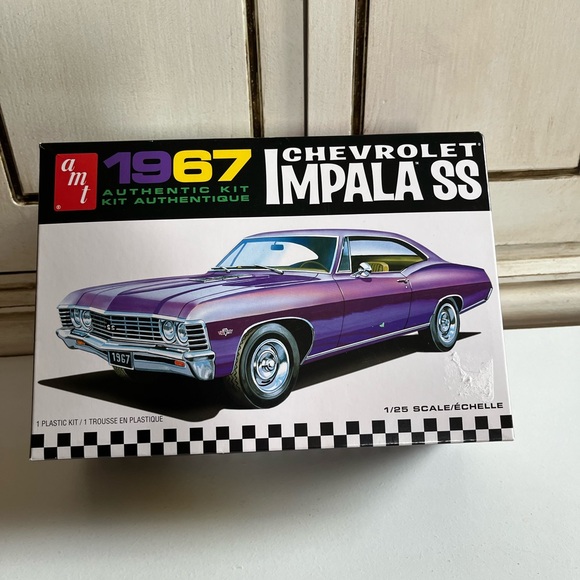 New AMT 981 1967 Chevrolet Impala SS 1:25 Scale Plastic Model Car Kit Toy Craft - Picture 1 of 7